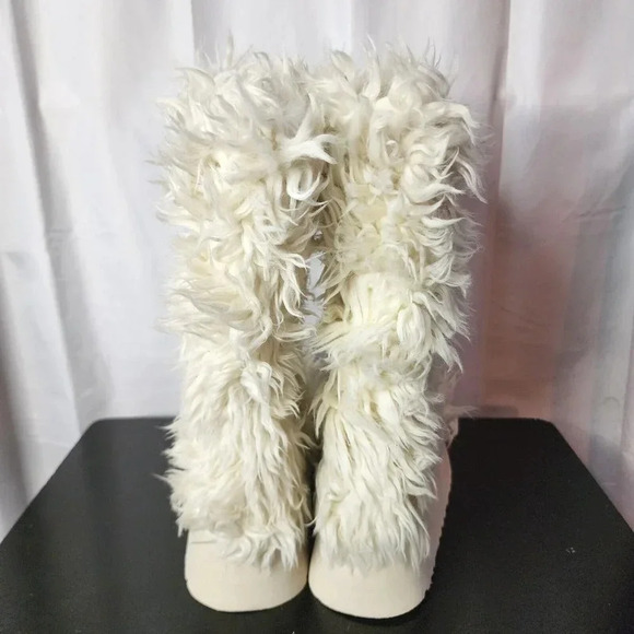 UGG WHITE FLUFF MOMMA SUGAR FAUX FUR PLATFORM BOOTS, US 5/ EUR 36 NEW - Picture 5 of 11
